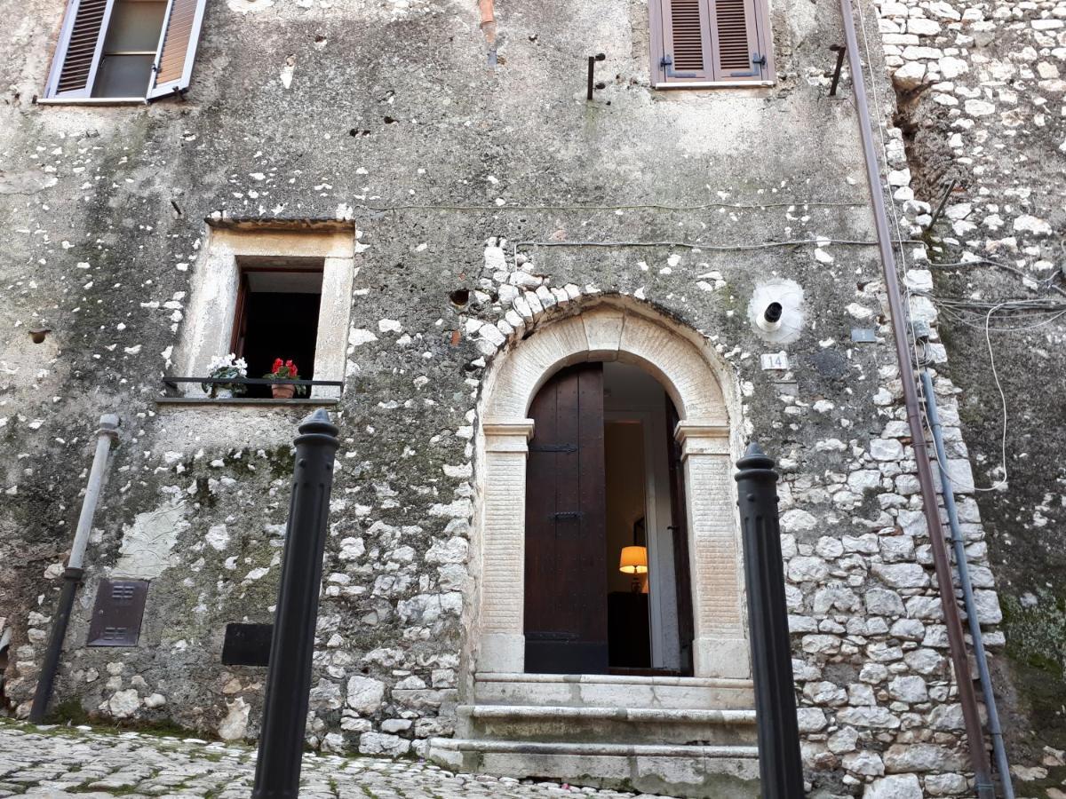 A Casa Di Lino Apartamento Sermoneta Exterior foto